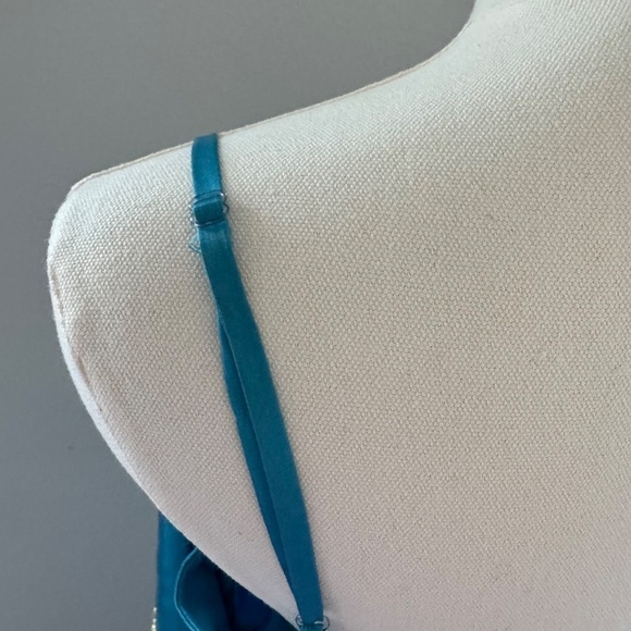 NWT VINTAGE 100% Silk Blue Embellished Slinky Dress Size 14 *defects* - Picture 4 of 8
